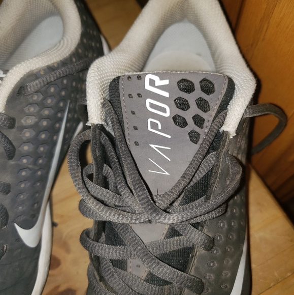 Vapor nike cleats - Picture 2 of 3